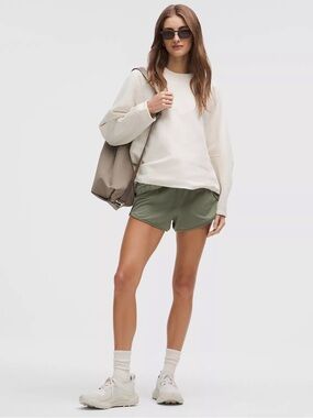 Lululemon Swiftly Mid-Rise Short 3” Bay Leaf Size 2 NWT Running Shorts